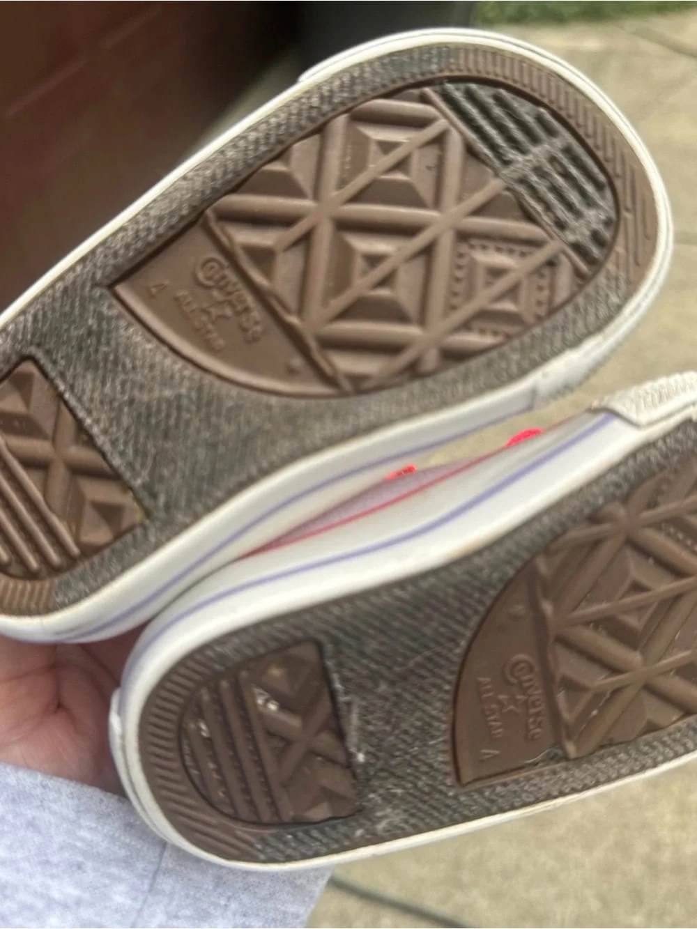 Converse Chuck Taylor All Star Sneakers • Toddler 4 • Pale Lavendar & Neon Pink